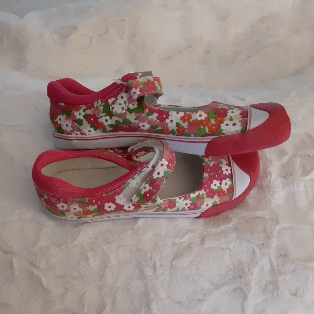 Lands' End Mary Jane Sneaks - Picture 3 of 5